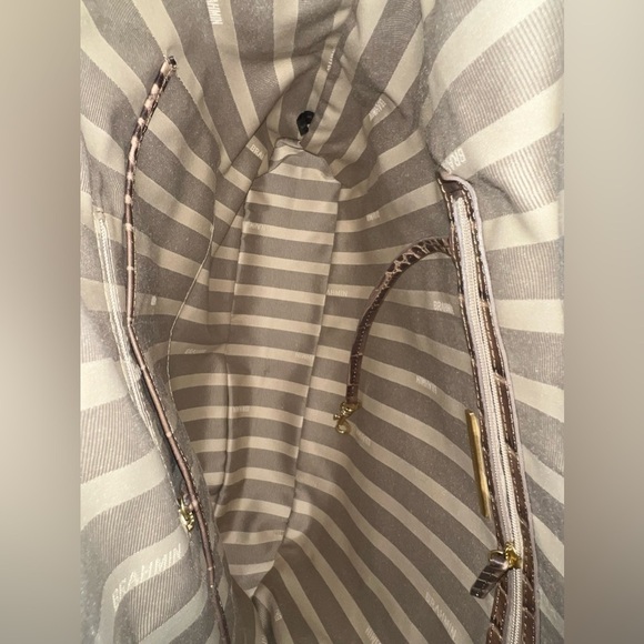 Brahmin Delaney Taupe Savannah Leather Shoulder Bag Crossbody Tote NWOT - Picture 6 of 14